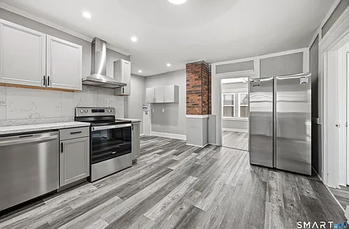 31 Van Orman St #2 Photo 1