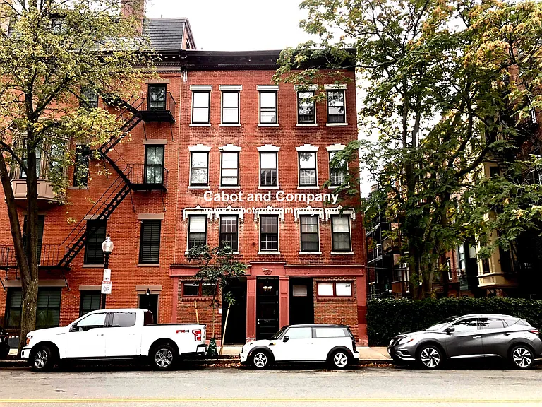 200 Warren Ave #4 — Photo 7