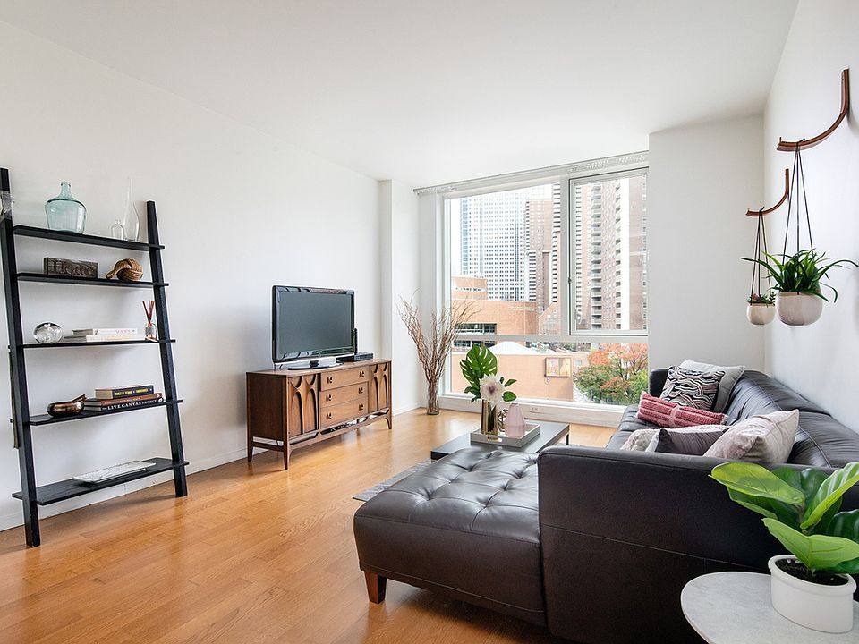 1st image of 200 Chambers St APT 5N