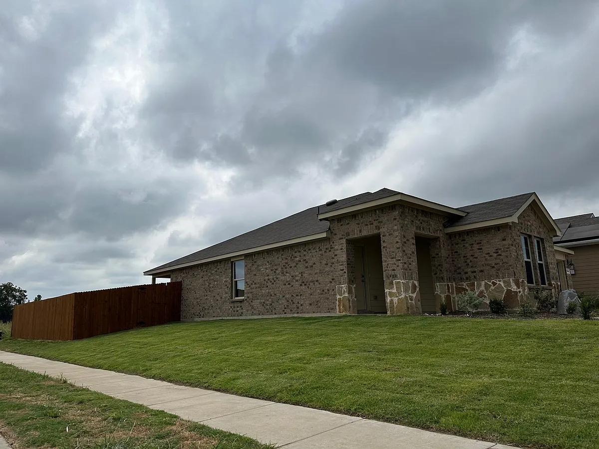 Building Photo - 3224 Sweetwater Way