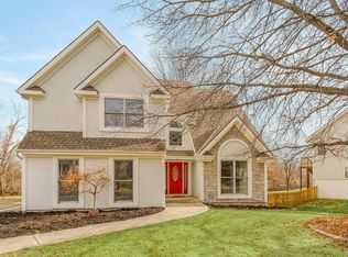 5611 N Flint Ridge Rd, Kansas City, MO 64151