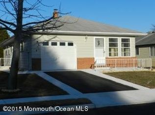 203 Bonaire Dr, Toms River, NJ 08757
