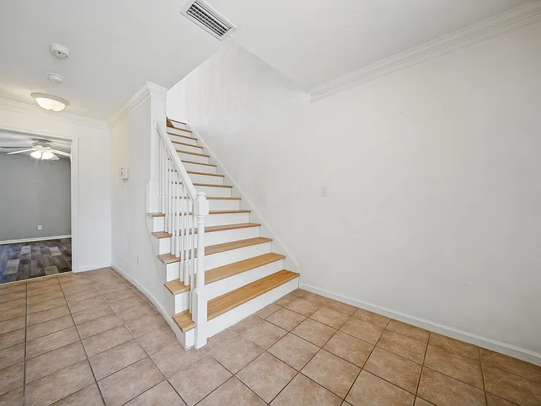 4720 Beach Bay Ct — Photo 3