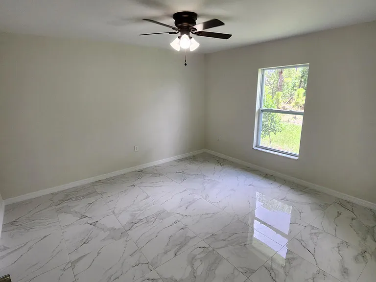 2127 Armour Rd — Photo 8