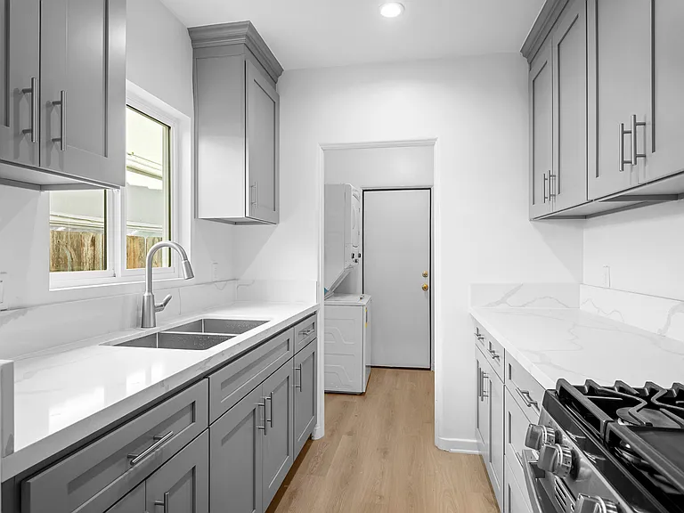 1233 Orange Grove Ave #1233 — Photo 7