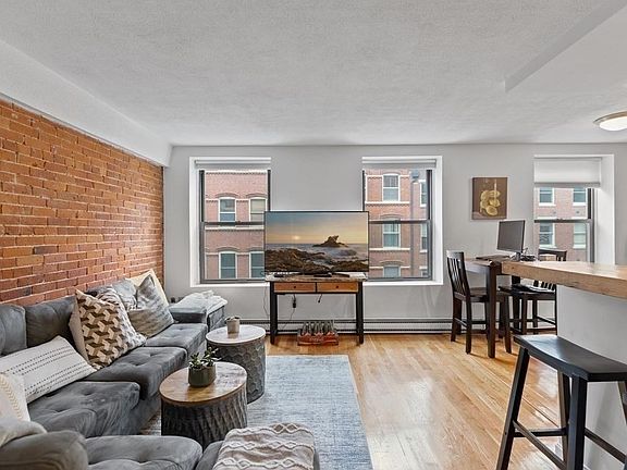 4th image of 117 Fulton St Unit 2