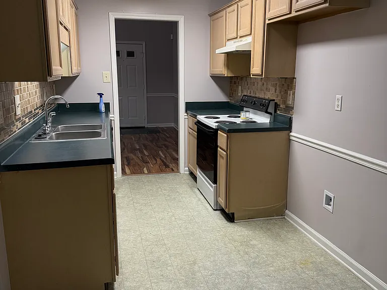 6792 Meadow Chase Ln — Photo 10