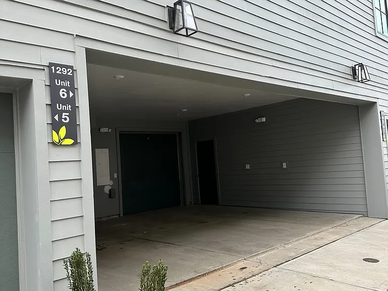 1296 Longreen Ter NW #7 — Photo 13