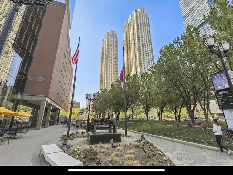 88 Morgan St #403 — Photo 4