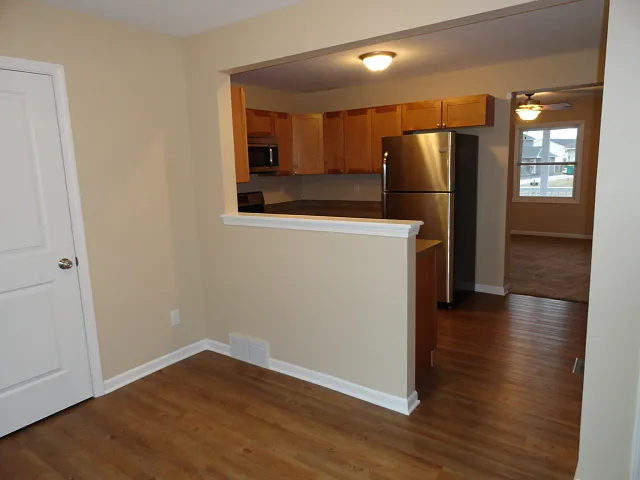 1432 Moluf St — Photo 16