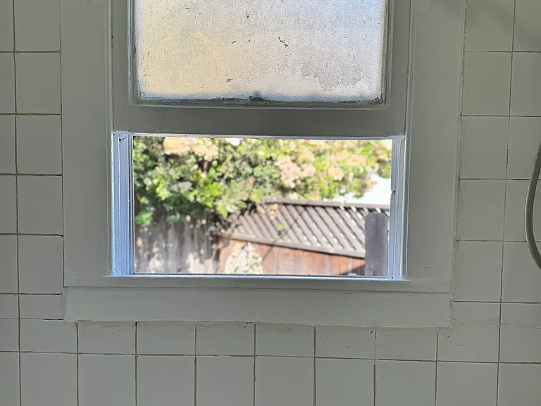 1340 Tamarind Ave — Photo 12