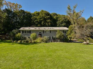 18 Garey Dr, Chappaqua, NY 10514