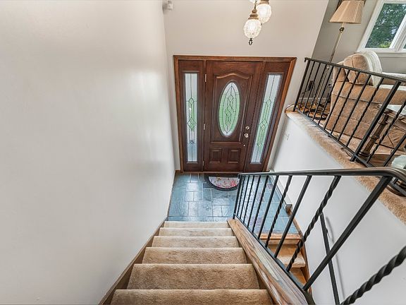 5th image of 64 Weymouth Ln