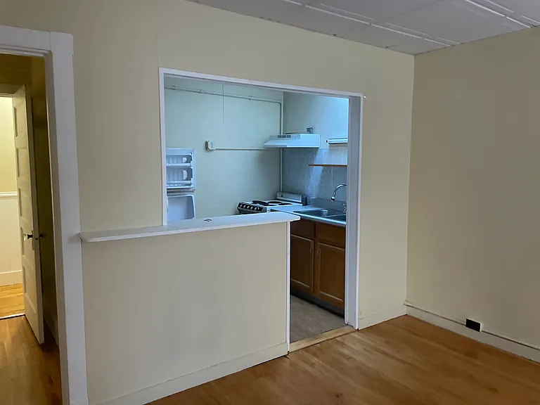 819 Congress St #7 — Photo 7