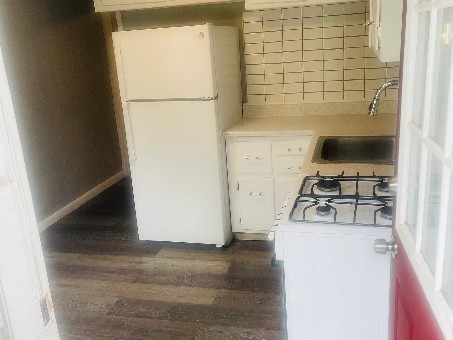 111 Cannon Rd — Photo 2