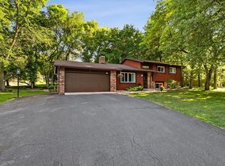 609 Pheasant Run, Burnsville, MN 55337