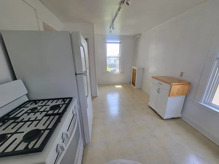 60 Hawley Ave #6 — Photo 8