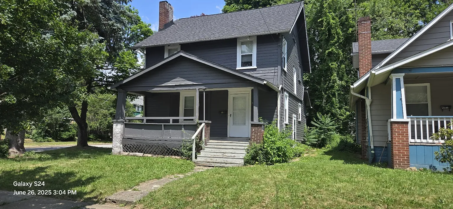 457 Bacon Ave photo 1