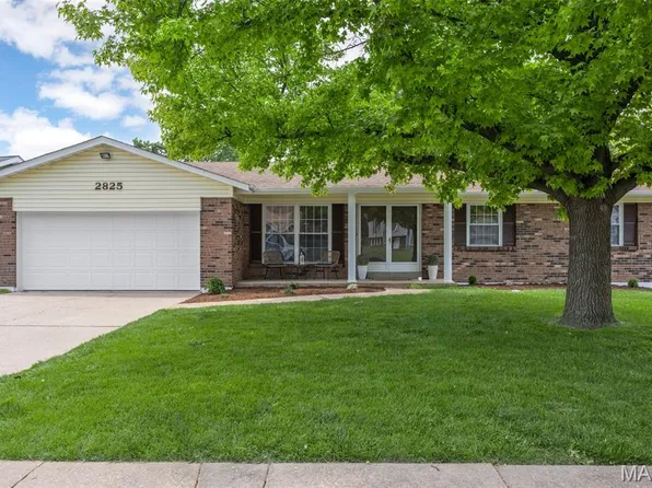 2825 Olde Gloucester Dr, Saint Charles, MO 63301