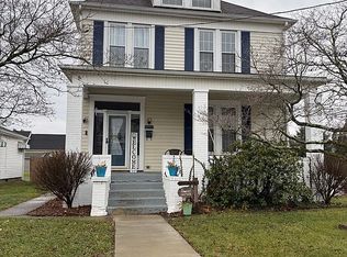 313 5th St, Glen Dale, WV 26038