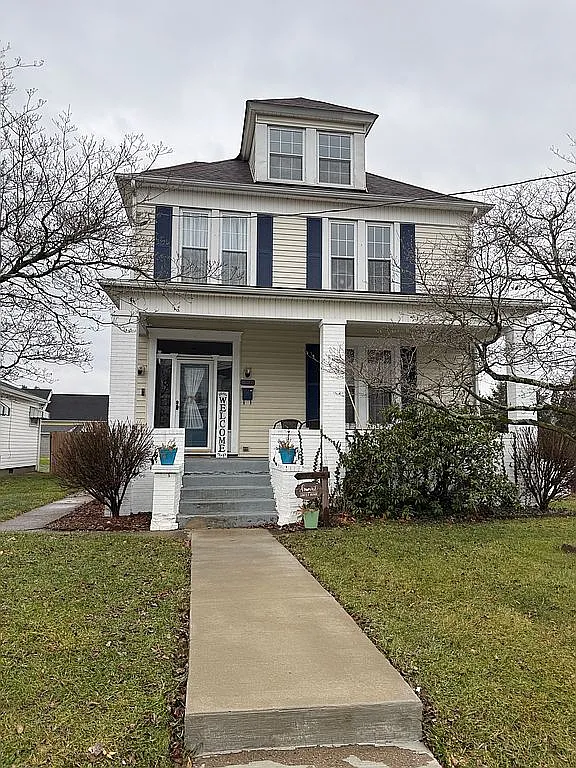 313 5th St photo 1