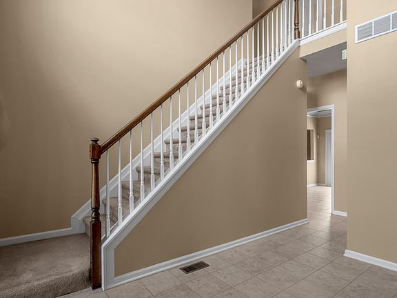 3rd image of 1100 Seville Ct