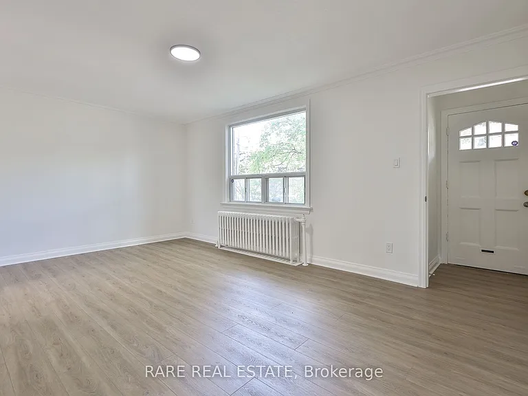 2367 1/2 Queen St E #B — Photo 3