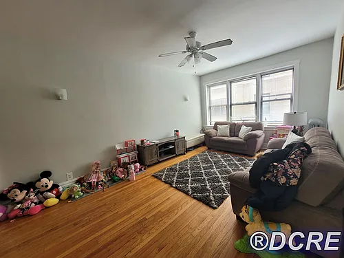 1233 W Chase Ave Photo 1