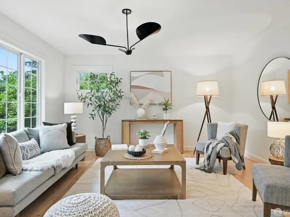 6876 Pinehaven Rd, Oakland, CA 94611