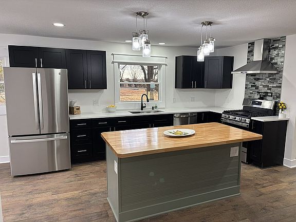 4th image of 10001 SW State Route Z