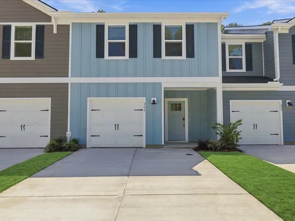 205 Brook Run Dr, Moncks Corner, SC 29461