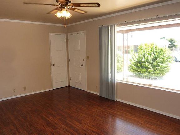 3rd image of 5514 E Cicero St