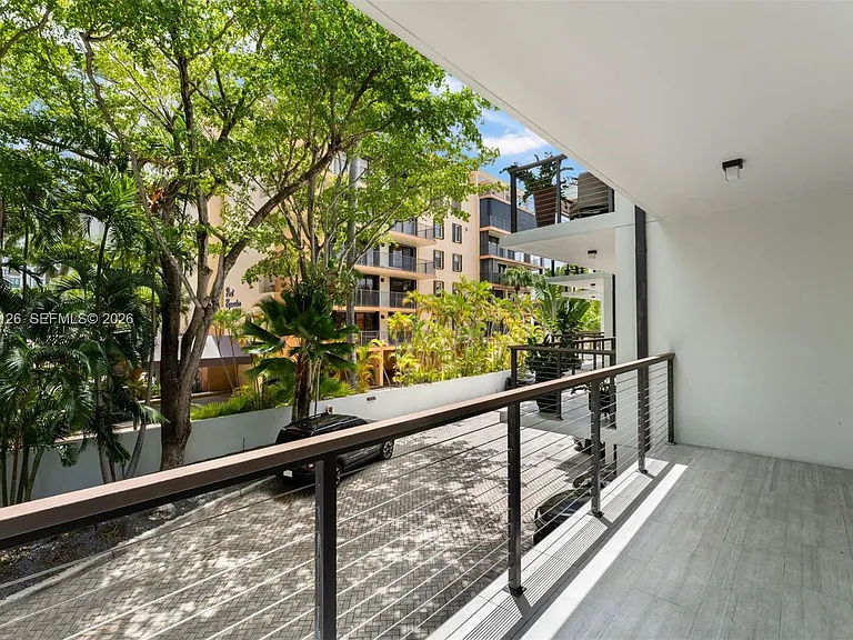 3560 W Fairview St — Photo 39