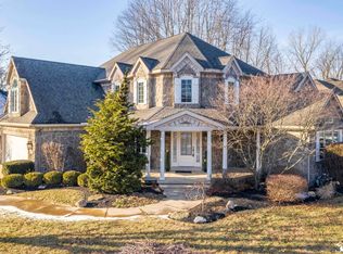 1416 Castlebury Dr, Temperance, MI 48182