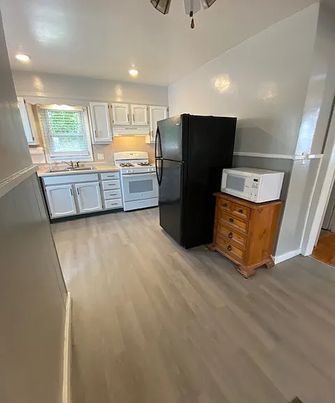 942 Frederick Ave NW — Photo 15