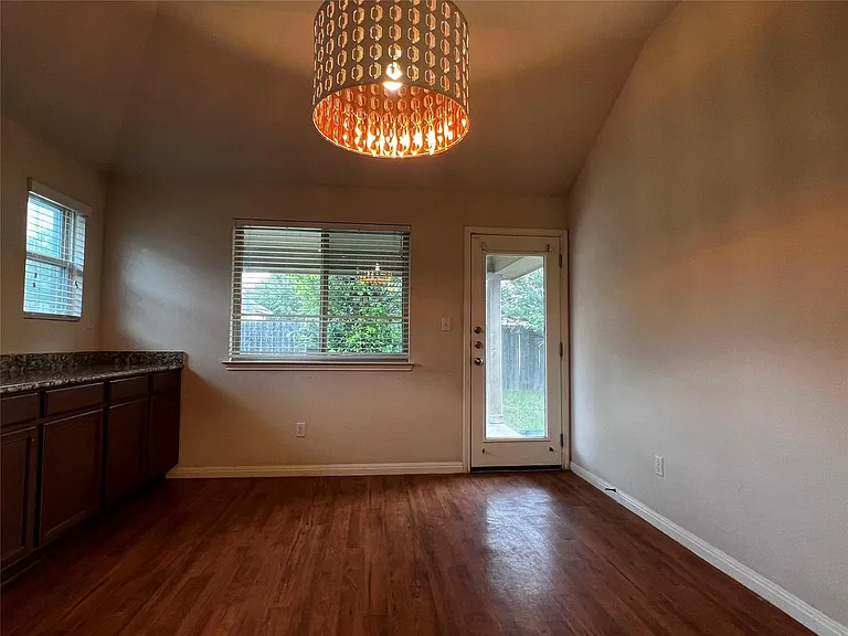 2708 Cottonwood Shores Dr — Photo 19