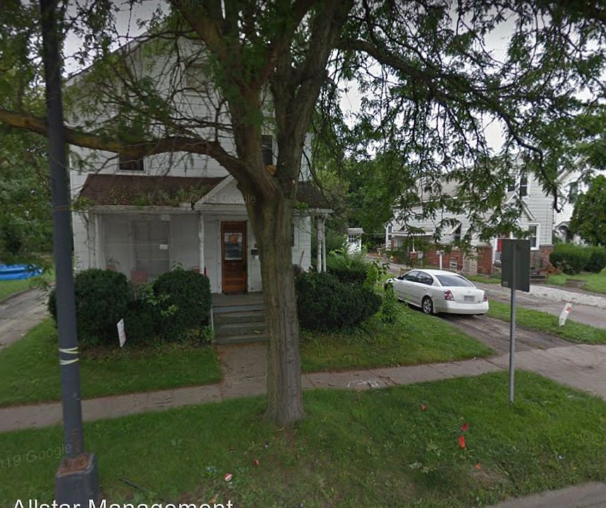 1st image of 128 Gateway Blvd N
