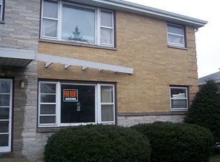 511 Clark Ave APT 2, South Milwaukee, WI 53172