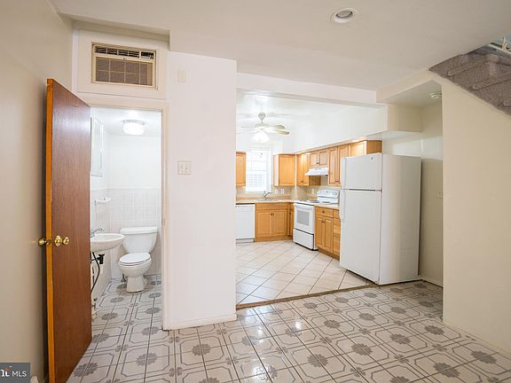 3rd image of 2126 S Dorrance St