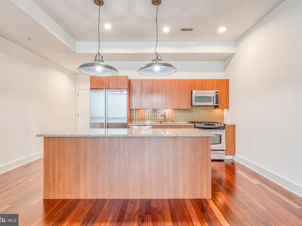 1101 Locust St #6E, Philadelphia, PA 19107