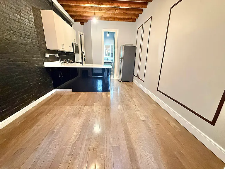 620 Park Pl #1 — Photo 2