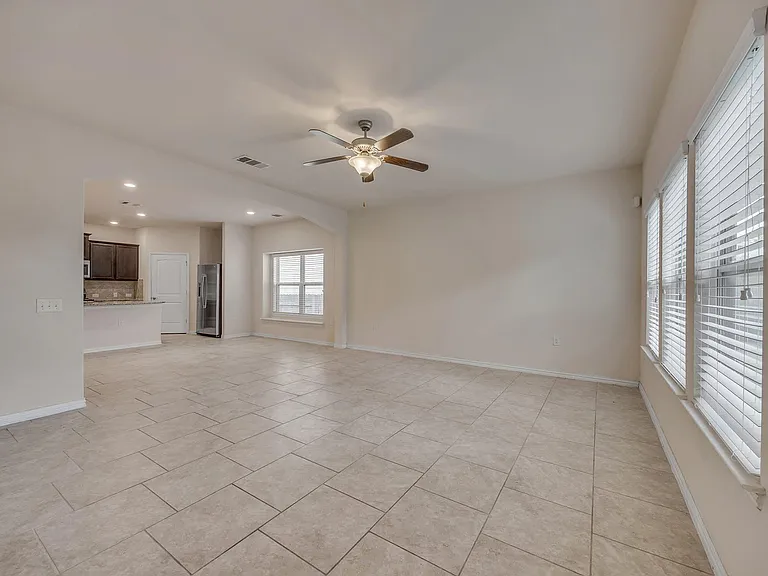 7212 Vail Ridge St — Photo 8