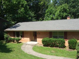 3059 Sedgefield Rd, Roanoke, VA 24015