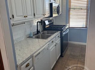 463-465 Sawyer St, New Bedford, MA 02746
