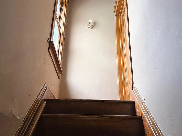 131 Tacoma Ave — Photo 14