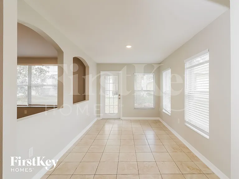 18416 Cypress Bay Pkwy — Photo 5