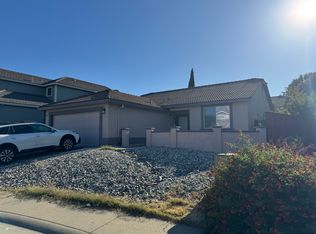 8233 Carriage Oaks Way, Antelope, CA 95843