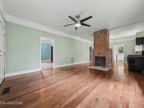 5th image of 1127 Rider Ave