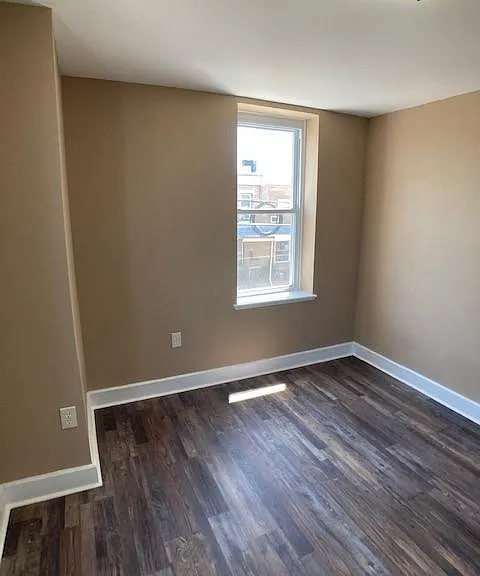 1950 Clarence St #2 — Photo 13