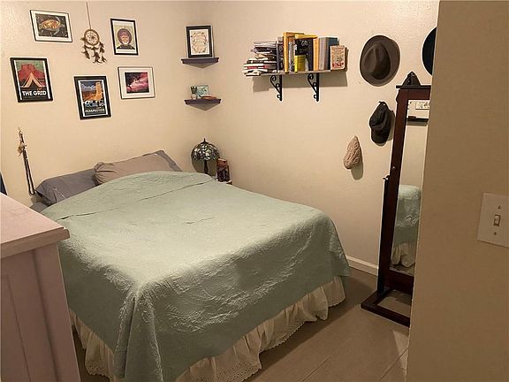 5th image of 3464 Willowrun Dr APT B